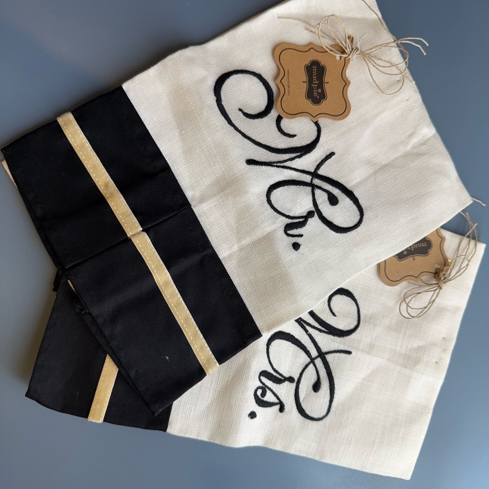 Mud Pie Black and Cream Mr. & Mrs. Table Linens
